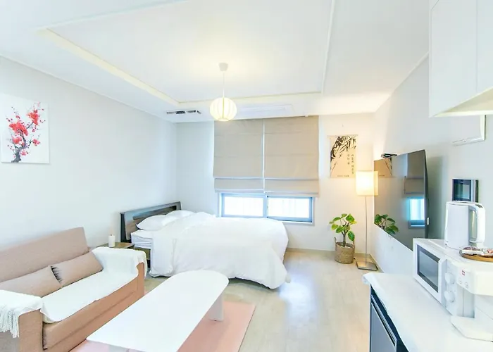 Aparthotel Ieumjae Seomyeon Station 4*