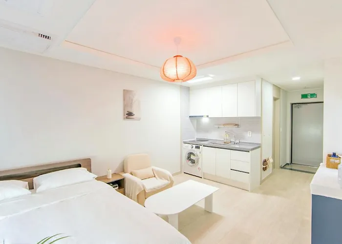 Aparthotel Ieumjae Seomyeon Station 4*